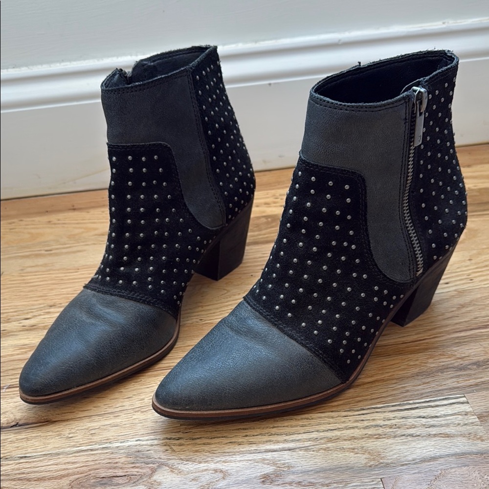 Lucky Brand 8.5 studded suede and charcoal booties